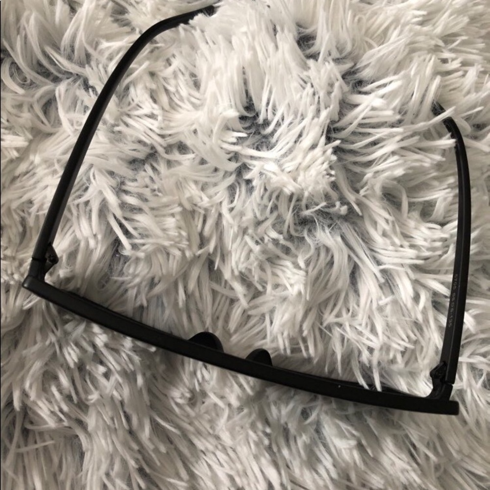 Black flat top oversized sunglasses - Picture 3 of 3